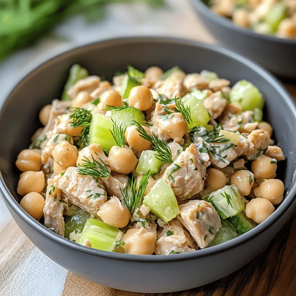 Salade de thon et de pois chiches délicieuse et saine